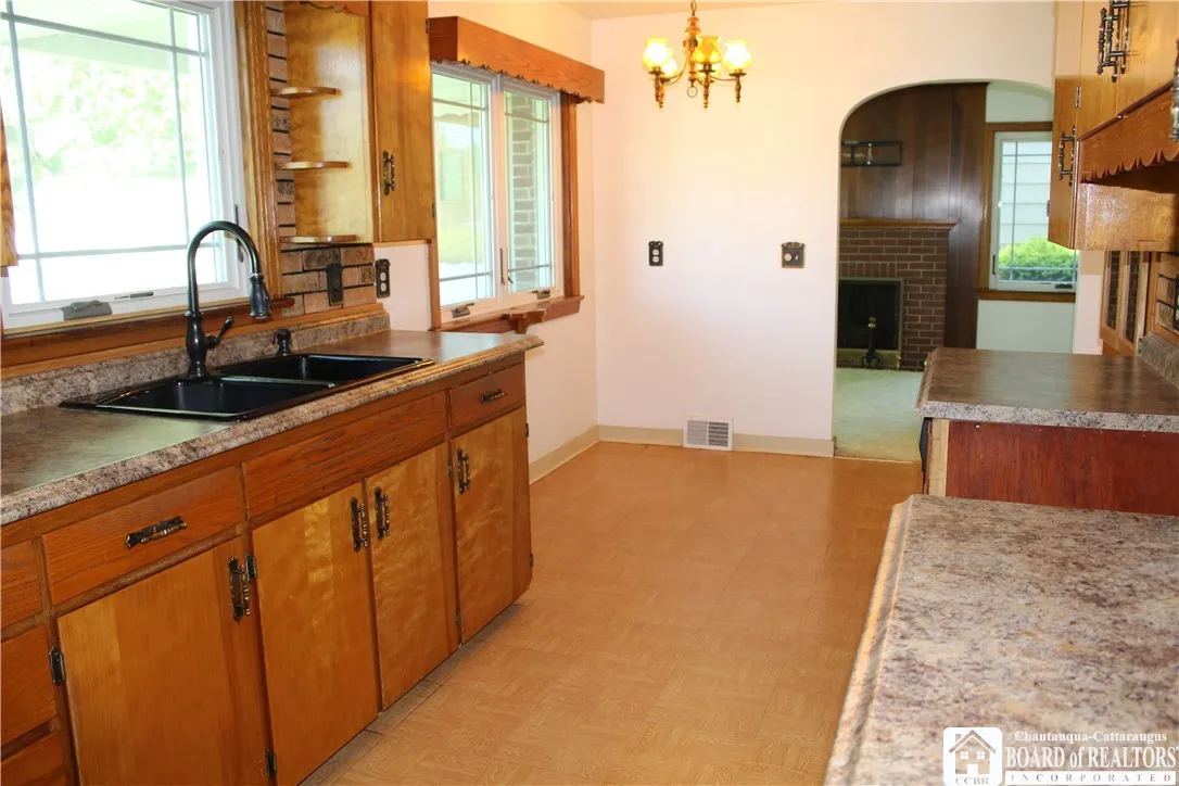 410 Chestnut Street, Pomfret, New York 14063, Pomfret, New York 14063, 2 Bedrooms Bedrooms, 6 Rooms Rooms,2 BathroomsBathrooms,Residential,For Sale,410 Chestnut Street, Pomfret, New York 14063,R1621755