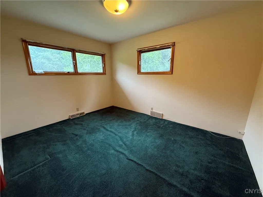 2359 Sands Road, Camillus, New York 13031, Camillus, New York 13031, 3 Bedrooms Bedrooms, 6 Rooms Rooms,1 BathroomBathrooms,Residential,For Sale,2359 Sands Road, Camillus, New York 13031,S1621295