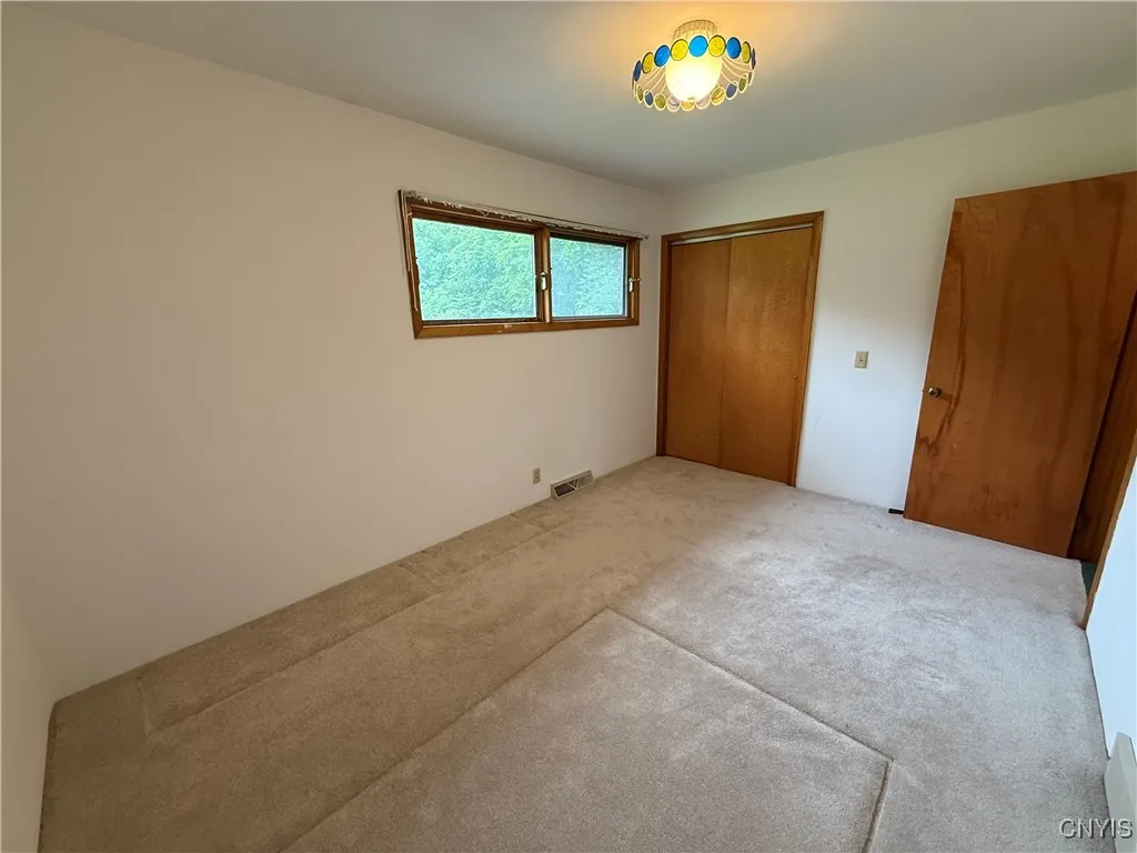 2359 Sands Road, Camillus, New York 13031, Camillus, New York 13031, 3 Bedrooms Bedrooms, 6 Rooms Rooms,1 BathroomBathrooms,Residential,For Sale,2359 Sands Road, Camillus, New York 13031,S1621295