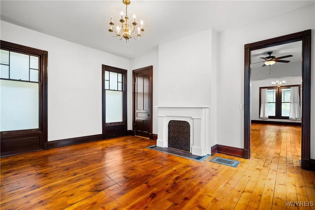 136 Prospect Avenue, Buffalo, New York 14201, Buffalo, New York 14201, 3 Bedrooms Bedrooms, 7 Rooms Rooms,2 BathroomsBathrooms,Residential Lease,For Rent,136 Prospect Avenue, Buffalo, New York 14201,B1620041
