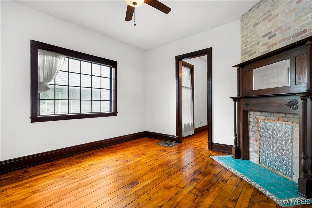 136 Prospect Avenue, Buffalo, New York 14201, Buffalo, New York 14201, 3 Bedrooms Bedrooms, 7 Rooms Rooms,2 BathroomsBathrooms,Residential Lease,For Rent,136 Prospect Avenue, Buffalo, New York 14201,B1620041