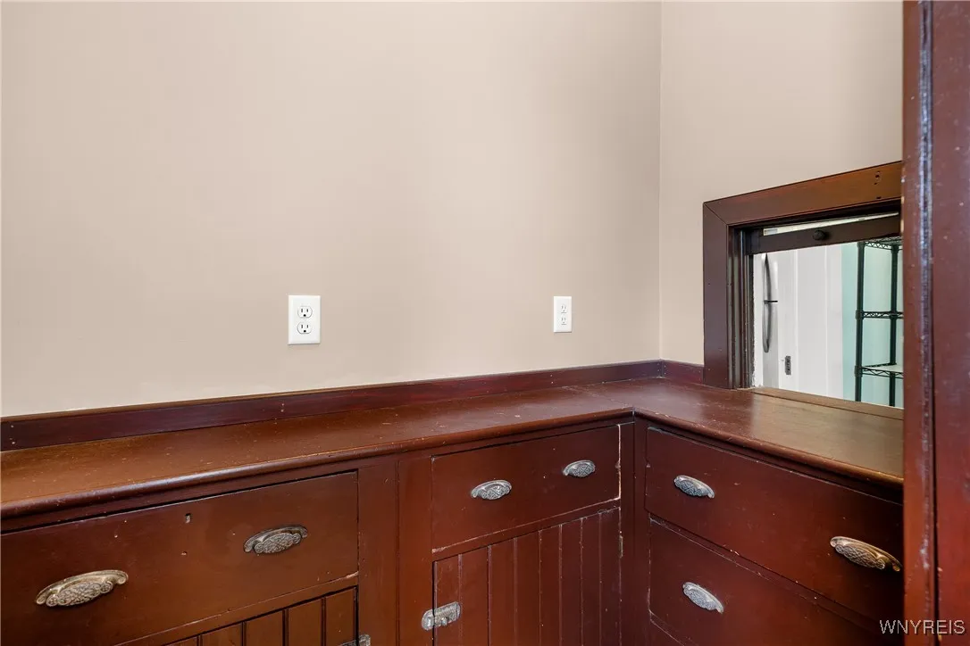 136 Prospect Avenue, Buffalo, New York 14201, Buffalo, New York 14201, 3 Bedrooms Bedrooms, 7 Rooms Rooms,2 BathroomsBathrooms,Residential Lease,For Rent,136 Prospect Avenue, Buffalo, New York 14201,B1620041