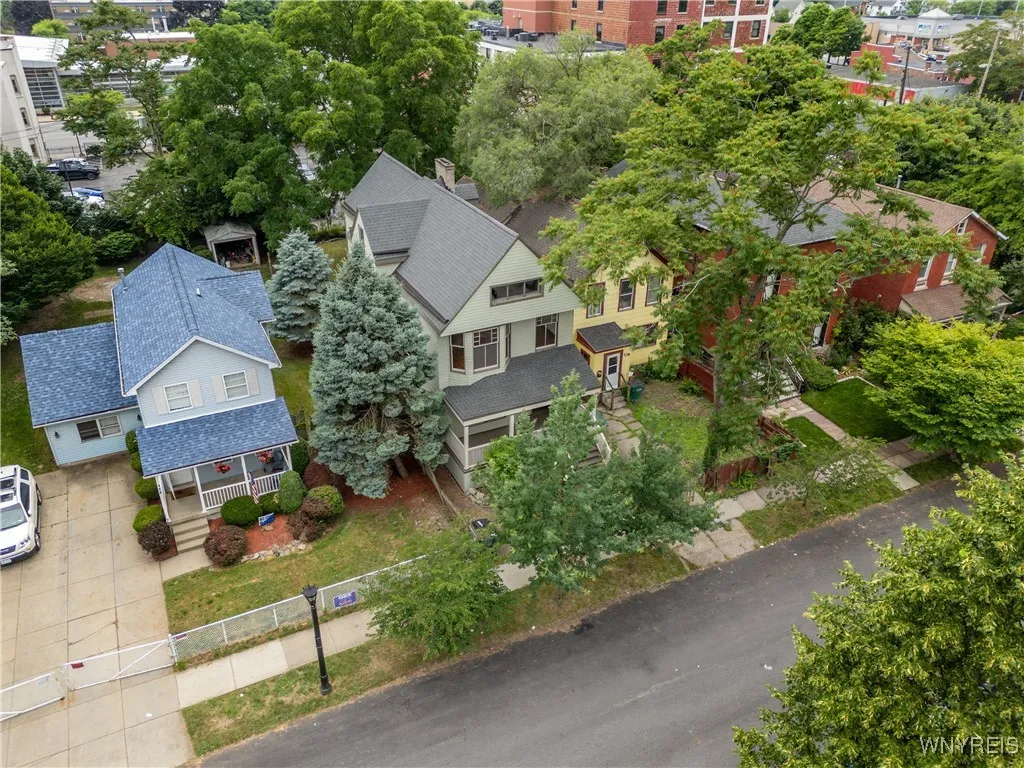 136 Prospect Avenue, Buffalo, New York 14201, Buffalo, New York 14201, 3 Bedrooms Bedrooms, 7 Rooms Rooms,2 BathroomsBathrooms,Residential Lease,For Rent,136 Prospect Avenue, Buffalo, New York 14201,B1620041