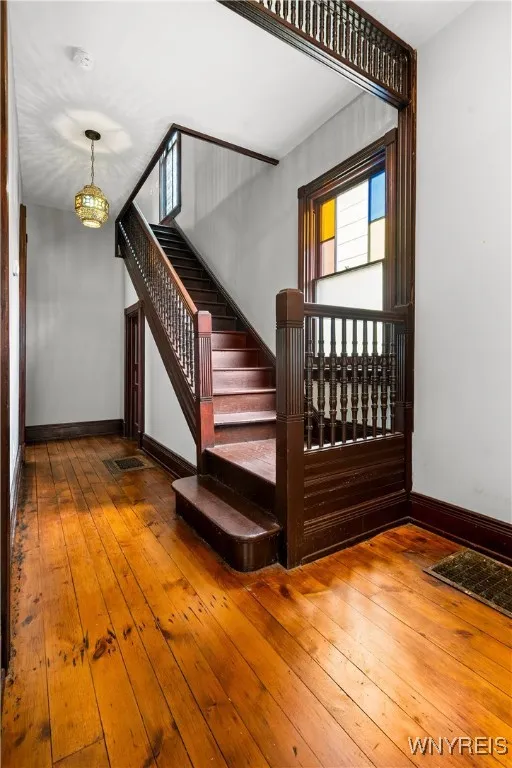 136 Prospect Avenue, Buffalo, New York 14201, Buffalo, New York 14201, 3 Bedrooms Bedrooms, 7 Rooms Rooms,2 BathroomsBathrooms,Residential Lease,For Rent,136 Prospect Avenue, Buffalo, New York 14201,B1620041