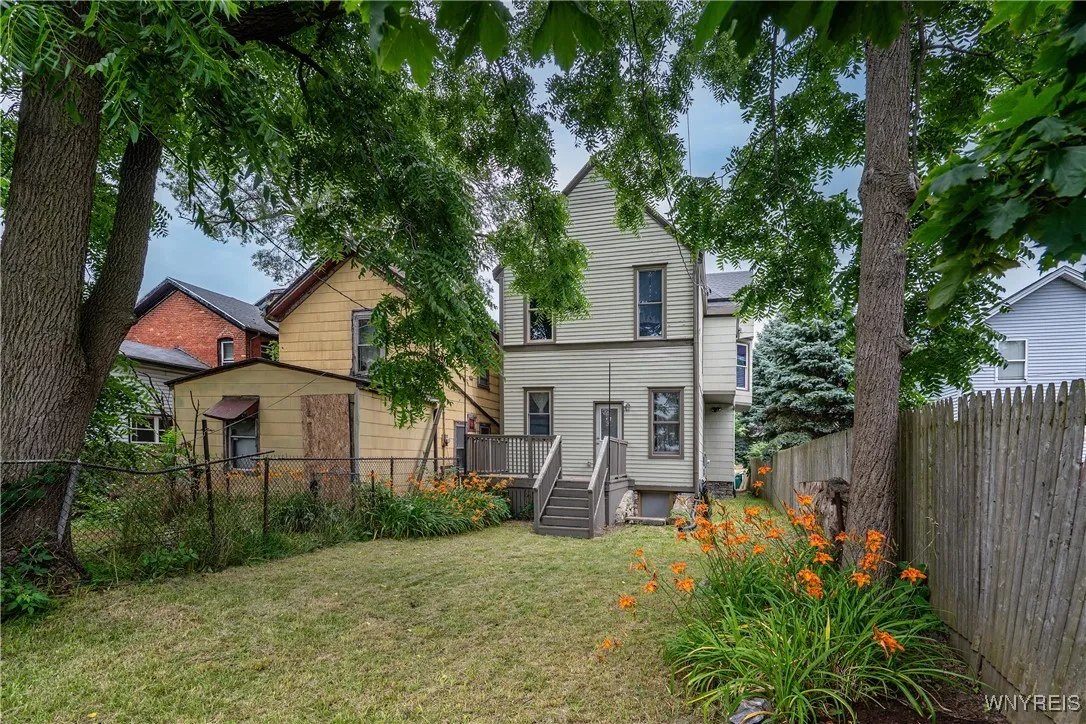 136 Prospect Avenue, Buffalo, New York 14201, Buffalo, New York 14201, 3 Bedrooms Bedrooms, 7 Rooms Rooms,2 BathroomsBathrooms,Residential Lease,For Rent,136 Prospect Avenue, Buffalo, New York 14201,B1620041