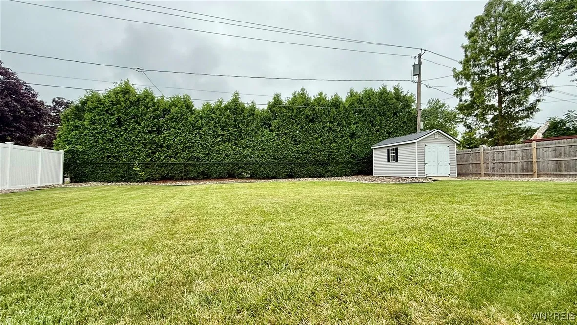 829 Deerfield Drive, North Tonawanda, New York 141, North Tonawanda, New York 14120, 4 Bedrooms Bedrooms, 10 Rooms Rooms,1 BathroomBathrooms,Residential,For Sale,829 Deerfield Drive, North Tonawanda, New York 141,B1621791