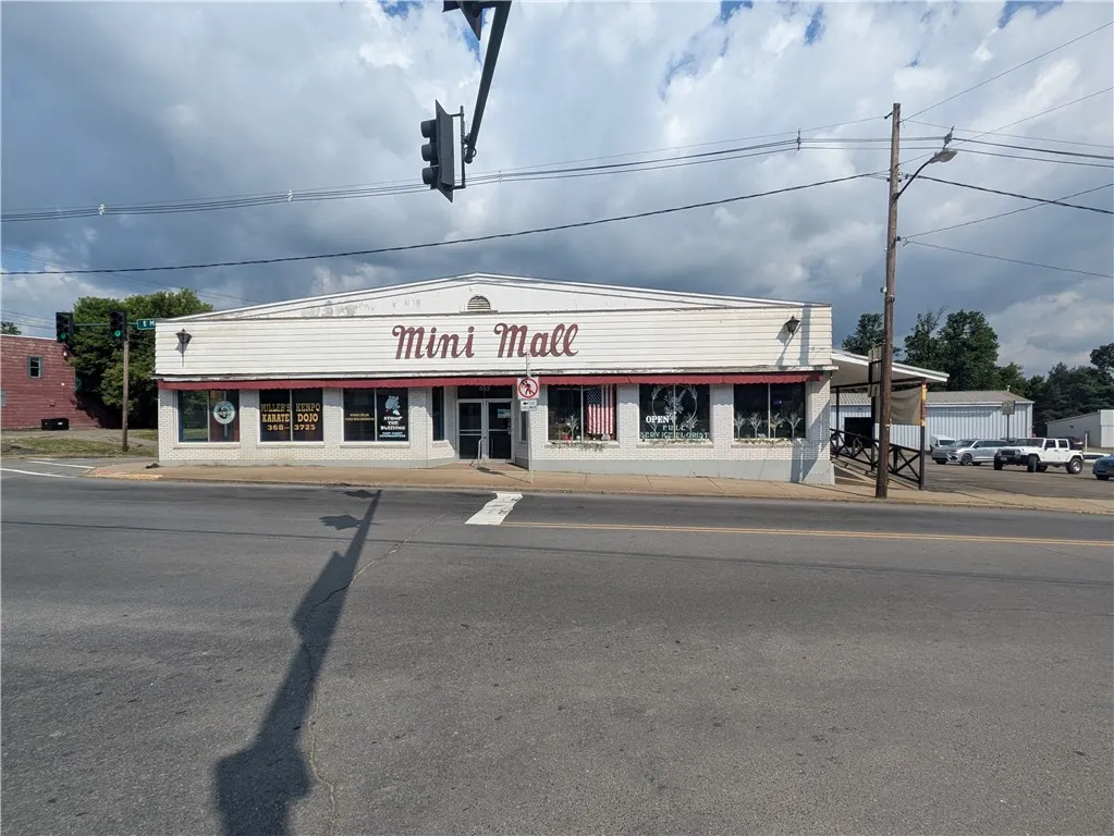 443 East Main Street, Bradford City, Pennsylvania, Bradford City, Pennsylvania 16701, ,Commercial Sale,For Sale,443 East Main Street, Bradford City, Pennsylvania ,R1621633