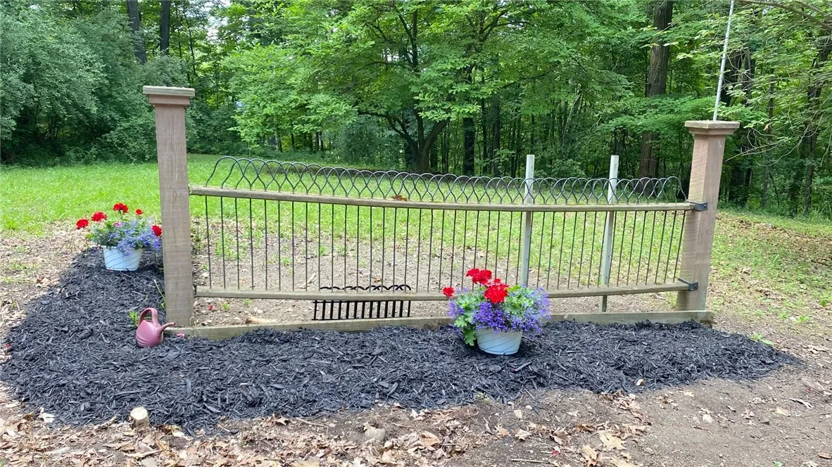 1221 Garden Lane, Middlesex, New York 14507, Middlesex, New York 14507, 3 Bedrooms Bedrooms, 8 Rooms Rooms,2 BathroomsBathrooms,Residential,For Sale,1221 Garden Lane, Middlesex, New York 14507,R1621786