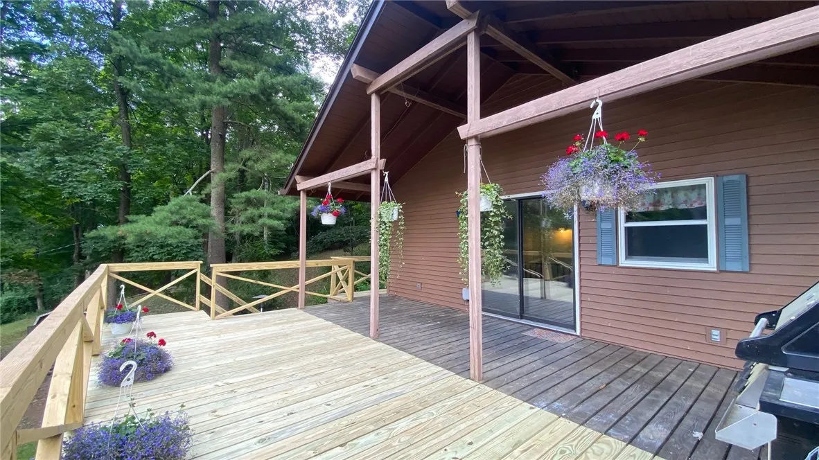 1221 Garden Lane, Middlesex, New York 14507, Middlesex, New York 14507, 3 Bedrooms Bedrooms, 8 Rooms Rooms,2 BathroomsBathrooms,Residential,For Sale,1221 Garden Lane, Middlesex, New York 14507,R1621786