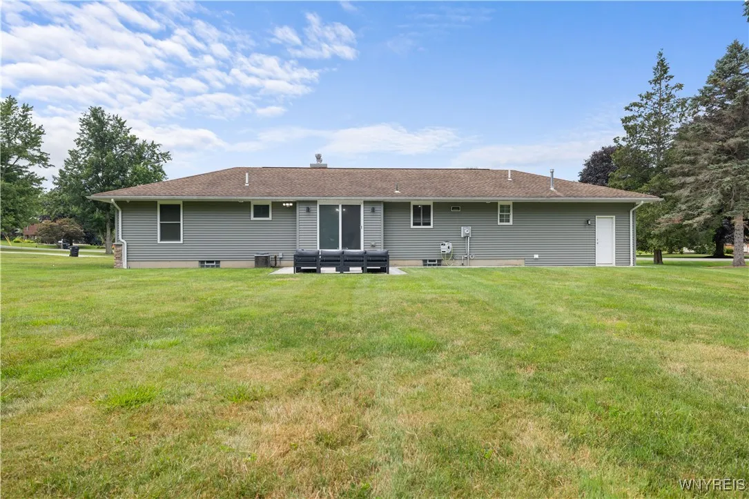 1203 Greenfield Drive, Alden, New York 14004, Alden, New York 14004, 3 Bedrooms Bedrooms, 6 Rooms Rooms,1 BathroomBathrooms,Residential,For Sale,1203 Greenfield Drive, Alden, New York 14004,B1620977