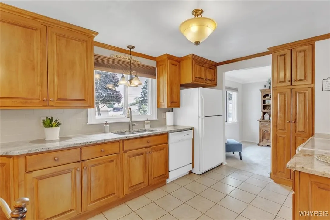 48 Woodbury Drive, Lockport City, New York 14094, Lockport City, New York 14094, 3 Bedrooms Bedrooms, 7 Rooms Rooms,1 BathroomBathrooms,Residential,Closed,48 Woodbury Drive, Lockport City, New York 14094,0,B1617663
