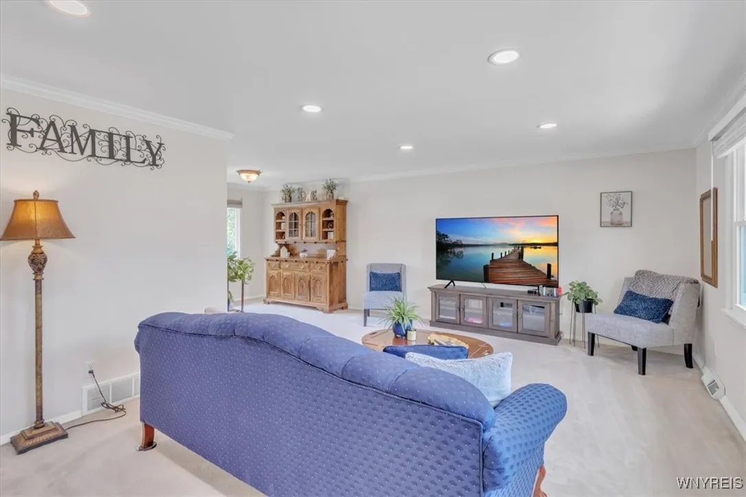48 Woodbury Drive, Lockport City, New York 14094, Lockport City, New York 14094, 3 Bedrooms Bedrooms, 7 Rooms Rooms,1 BathroomBathrooms,Residential,Closed,48 Woodbury Drive, Lockport City, New York 14094,0,B1617663