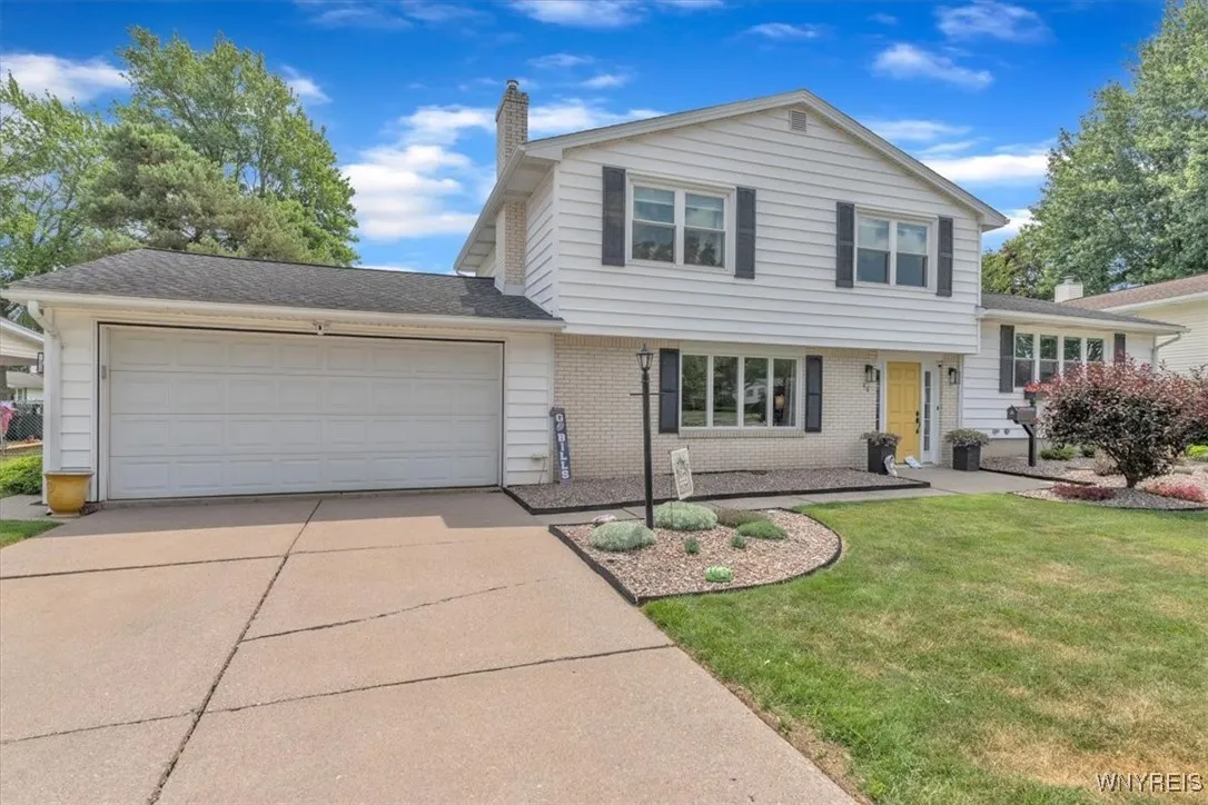 48 Woodbury Drive, Lockport City, New York 14094, Lockport City, New York 14094, 3 Bedrooms Bedrooms, 7 Rooms Rooms,1 BathroomBathrooms,Residential,Closed,48 Woodbury Drive, Lockport City, New York 14094,0,B1617663