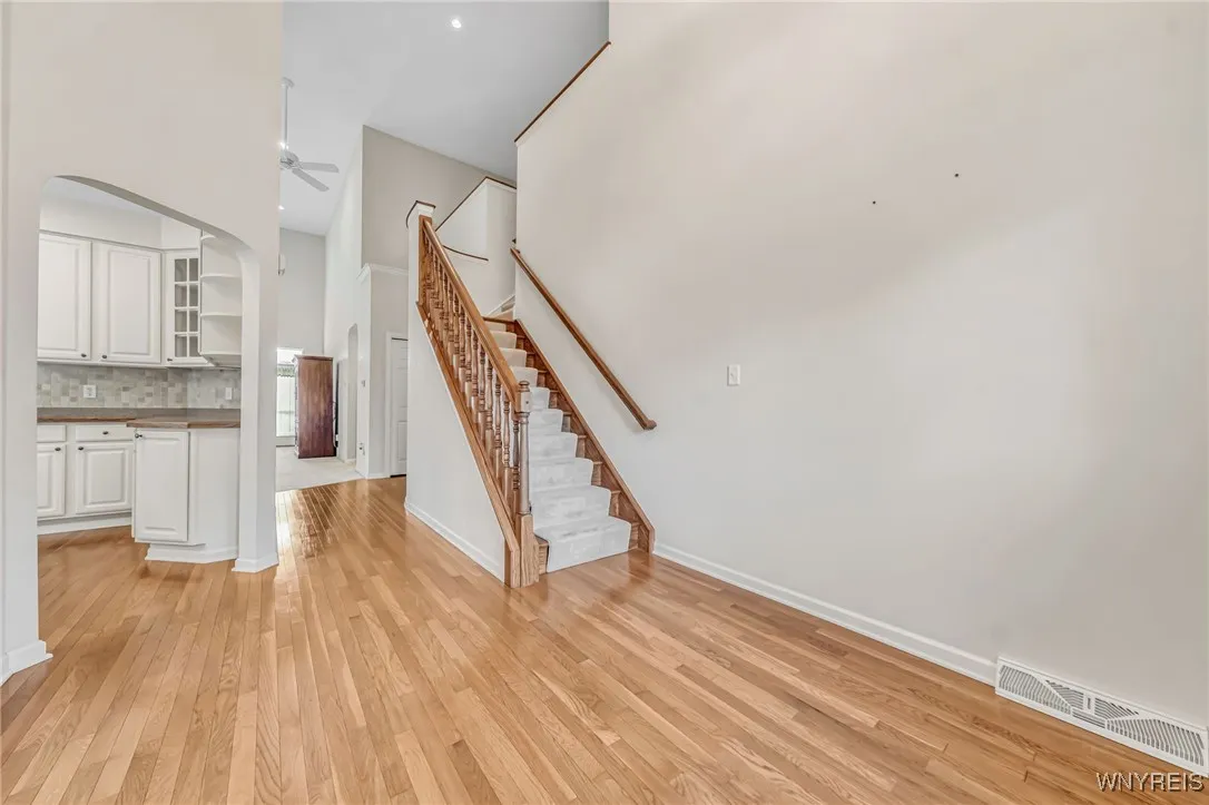 70 Haverford Lane, Amherst, New York 14221, Amherst, New York 14221, 3 Bedrooms Bedrooms, 11 Rooms Rooms,2 BathroomsBathrooms,Residential,For Sale,70 Haverford Lane, Amherst, New York 14221,B1621370