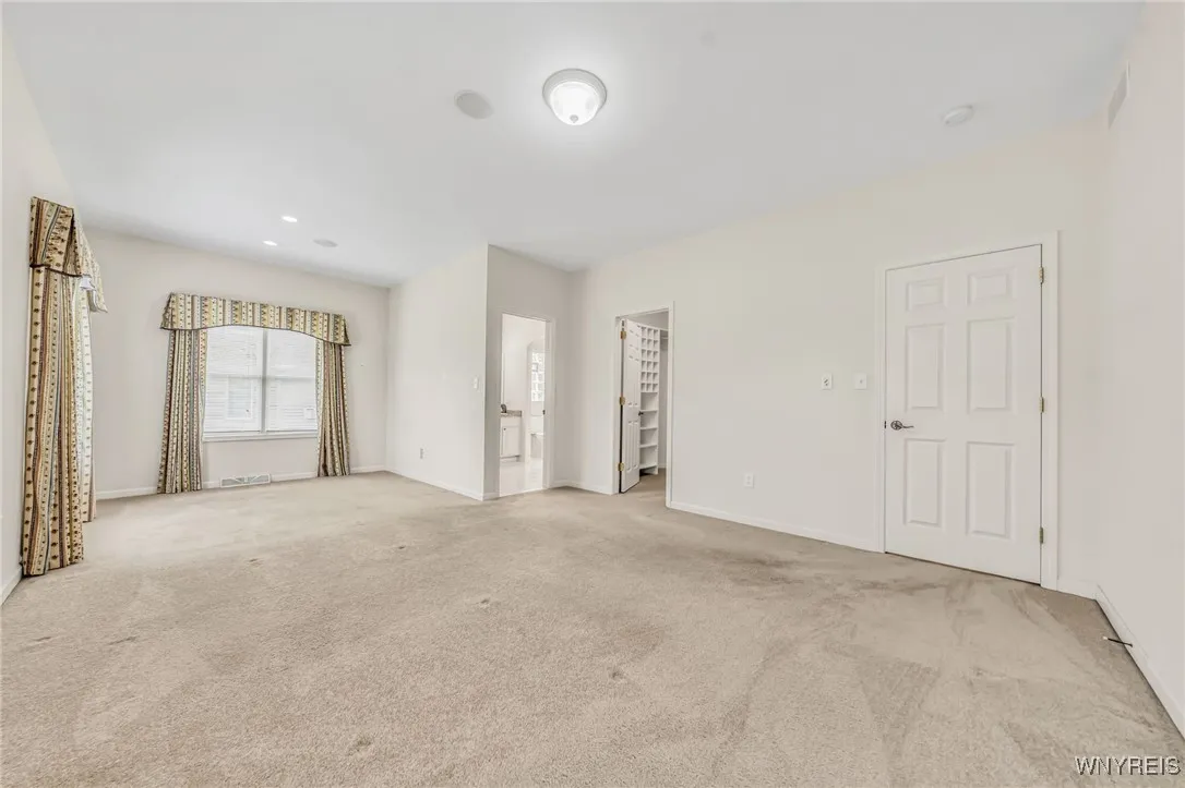 70 Haverford Lane, Amherst, New York 14221, Amherst, New York 14221, 3 Bedrooms Bedrooms, 11 Rooms Rooms,2 BathroomsBathrooms,Residential,For Sale,70 Haverford Lane, Amherst, New York 14221,B1621370