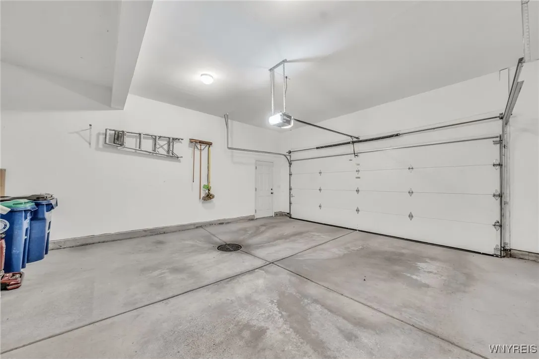 70 Haverford Lane, Amherst, New York 14221, Amherst, New York 14221, 3 Bedrooms Bedrooms, 11 Rooms Rooms,2 BathroomsBathrooms,Residential,For Sale,70 Haverford Lane, Amherst, New York 14221,B1621708