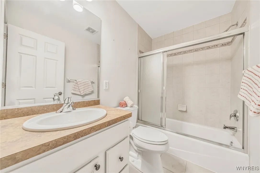70 Haverford Lane, Amherst, New York 14221, Amherst, New York 14221, 3 Bedrooms Bedrooms, 11 Rooms Rooms,2 BathroomsBathrooms,Residential,For Sale,70 Haverford Lane, Amherst, New York 14221,B1621708
