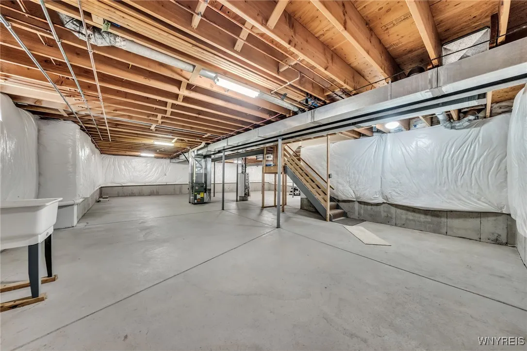 70 Haverford Lane, Amherst, New York 14221, Amherst, New York 14221, 3 Bedrooms Bedrooms, 11 Rooms Rooms,2 BathroomsBathrooms,Residential,For Sale,70 Haverford Lane, Amherst, New York 14221,B1621708
