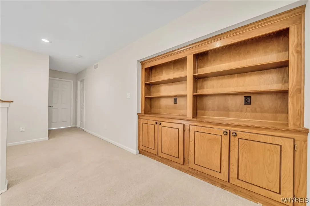 70 Haverford Lane, Amherst, New York 14221, Amherst, New York 14221, 3 Bedrooms Bedrooms, 11 Rooms Rooms,2 BathroomsBathrooms,Residential,For Sale,70 Haverford Lane, Amherst, New York 14221,B1621708