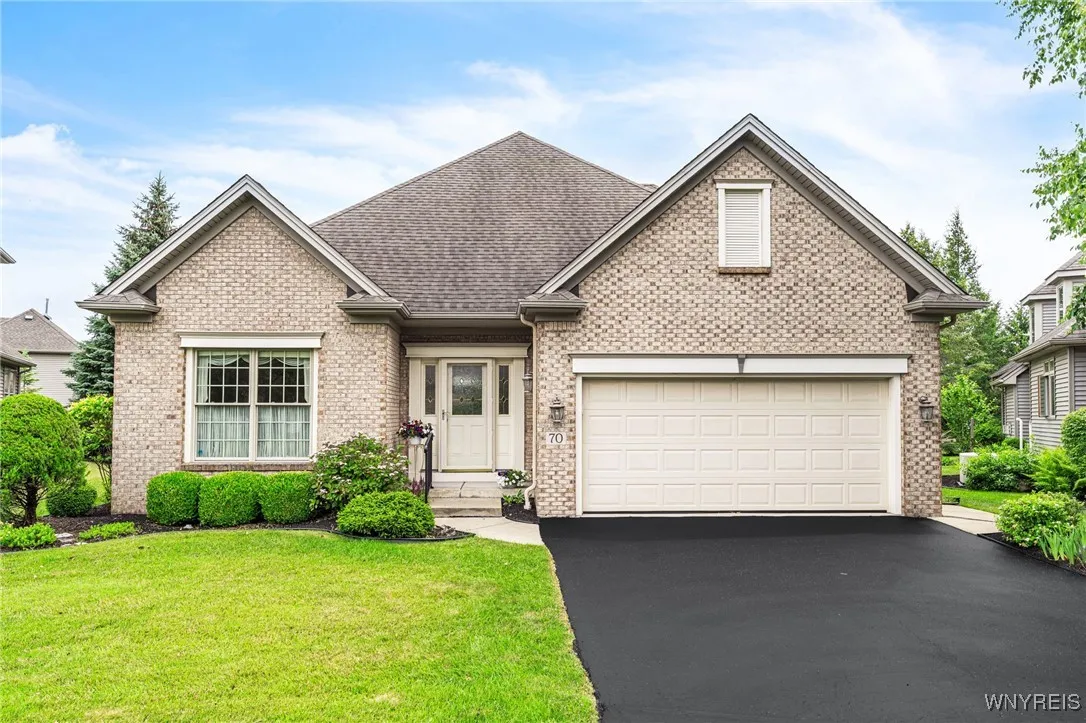 70 Haverford Lane, Amherst, New York 14221, Amherst, New York 14221, 3 Bedrooms Bedrooms, 11 Rooms Rooms,2 BathroomsBathrooms,Residential,For Sale,70 Haverford Lane, Amherst, New York 14221,B1621708