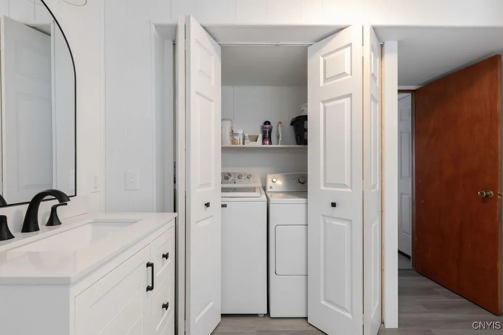 216 Deborah Drive, Salina, New York 13088, Salina, New York 13088, 3 Bedrooms Bedrooms, 8 Rooms Rooms,1 BathroomBathrooms,Residential,Closed,216 Deborah Drive, Salina, New York 13088,0,S1618284