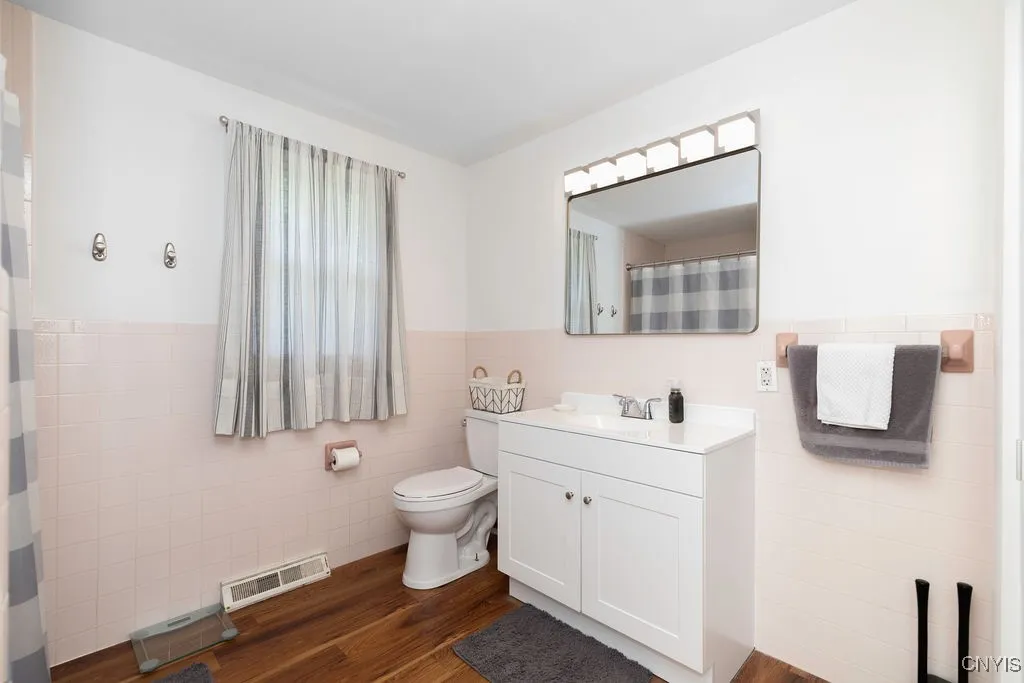 216 Deborah Drive, Salina, New York 13088, Salina, New York 13088, 3 Bedrooms Bedrooms, 8 Rooms Rooms,1 BathroomBathrooms,Residential,Closed,216 Deborah Drive, Salina, New York 13088,0,S1618284