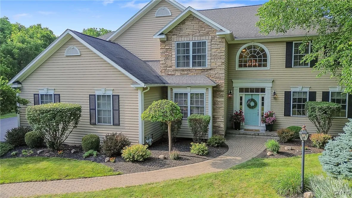1002 Oreste Street, Camillus, New York 13031, Camillus, New York 13031, 4 Bedrooms Bedrooms, 12 Rooms Rooms,2 BathroomsBathrooms,Residential,For Sale,1002 Oreste Street, Camillus, New York 13031,S1620630