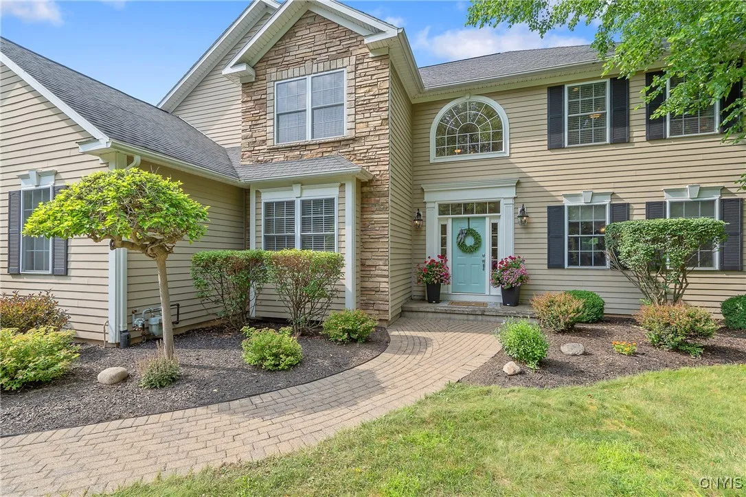 1002 Oreste Street, Camillus, New York 13031, Camillus, New York 13031, 4 Bedrooms Bedrooms, 12 Rooms Rooms,2 BathroomsBathrooms,Residential,For Sale,1002 Oreste Street, Camillus, New York 13031,S1620630