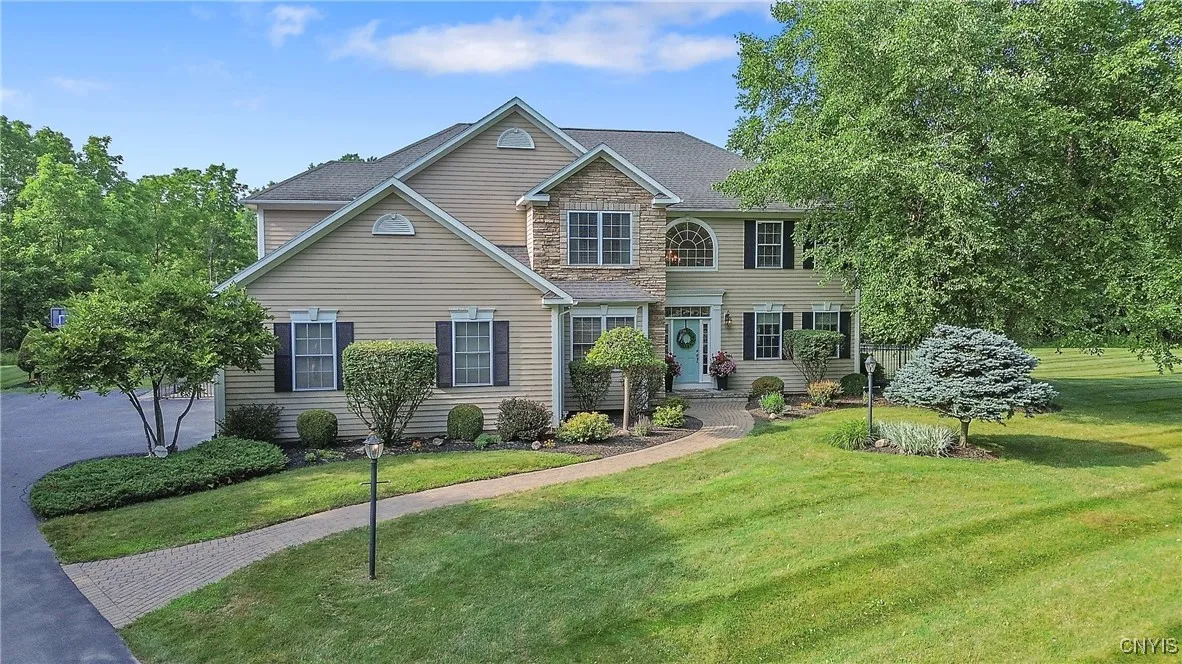 1002 Oreste Street, Camillus, New York 13031, Camillus, New York 13031, 4 Bedrooms Bedrooms, 12 Rooms Rooms,2 BathroomsBathrooms,Residential,For Sale,1002 Oreste Street, Camillus, New York 13031,S1620630