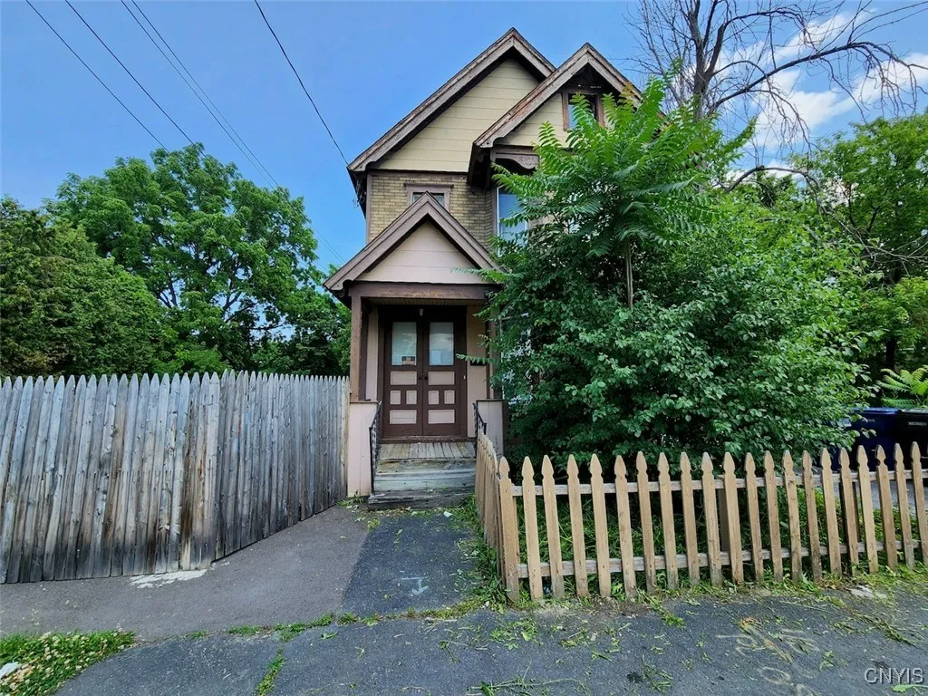 312 Richmond Avenue 314, Syracuse, New York 13204, Syracuse, New York 13204, 6 Bedrooms Bedrooms, ,2 BathroomsBathrooms,Residential,For Sale,312 Richmond Avenue 314, Syracuse, New York 13204,S1620545
