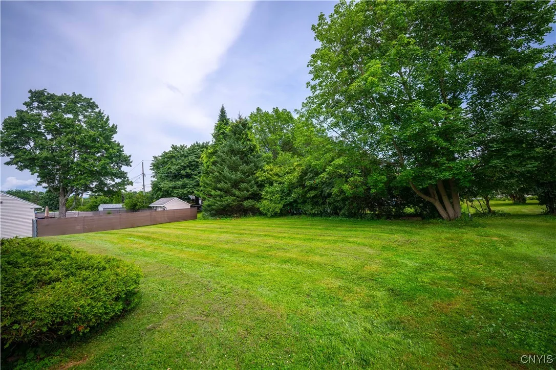 37 Cambridge Road, Whitestown, New York 13492, Whitestown, New York 13492, 4 Bedrooms Bedrooms, 7 Rooms Rooms,2 BathroomsBathrooms,Residential,For Sale,37 Cambridge Road, Whitestown, New York 13492,S1621182