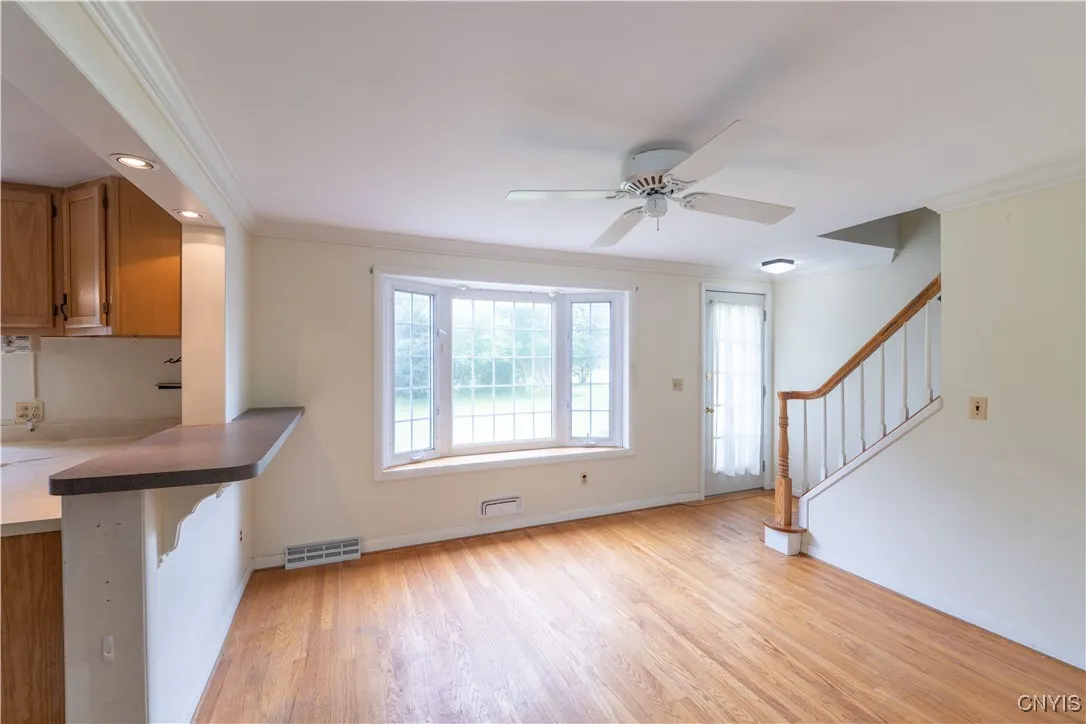 37 Cambridge Road, Whitestown, New York 13492, Whitestown, New York 13492, 4 Bedrooms Bedrooms, 7 Rooms Rooms,2 BathroomsBathrooms,Residential,For Sale,37 Cambridge Road, Whitestown, New York 13492,S1621182