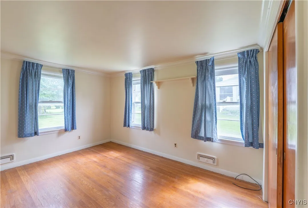 37 Cambridge Road, Whitestown, New York 13492, Whitestown, New York 13492, 4 Bedrooms Bedrooms, 7 Rooms Rooms,2 BathroomsBathrooms,Residential,For Sale,37 Cambridge Road, Whitestown, New York 13492,S1621182