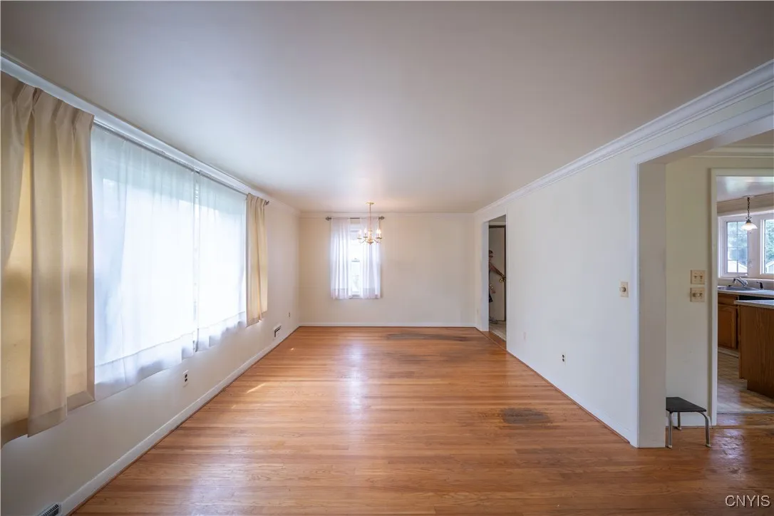 37 Cambridge Road, Whitestown, New York 13492, Whitestown, New York 13492, 4 Bedrooms Bedrooms, 7 Rooms Rooms,2 BathroomsBathrooms,Residential,For Sale,37 Cambridge Road, Whitestown, New York 13492,S1621182