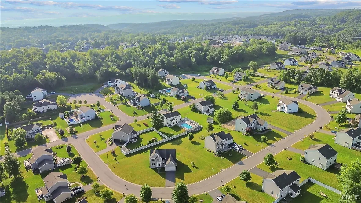 5847 Quarter Moon Drive, Onondaga, New York 13078, Onondaga, New York 13078, 5 Bedrooms Bedrooms, 11 Rooms Rooms,4 BathroomsBathrooms,Residential,For Sale,5847 Quarter Moon Drive, Onondaga, New York 13078,S1621094