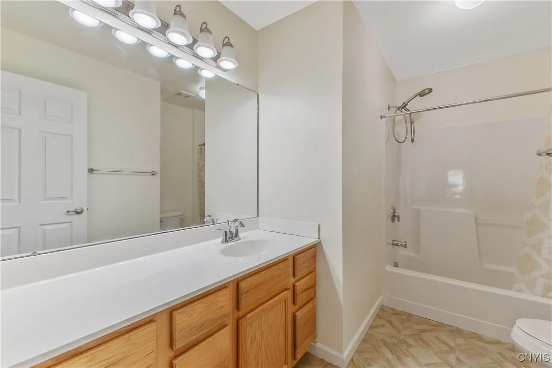 5847 Quarter Moon Drive, Onondaga, New York 13078, Onondaga, New York 13078, 5 Bedrooms Bedrooms, 11 Rooms Rooms,4 BathroomsBathrooms,Residential,For Sale,5847 Quarter Moon Drive, Onondaga, New York 13078,S1621094