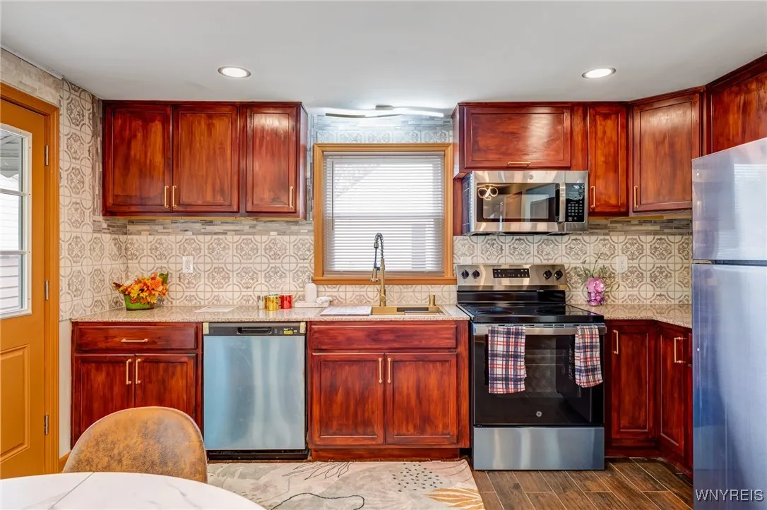 93 Sharon Drive, Tonawanda, New York 14150, Tonawanda, New York 14150, 4 Bedrooms Bedrooms, 6 Rooms Rooms,2 BathroomsBathrooms,Residential,For Sale,93 Sharon Drive, Tonawanda, New York 14150,B1621844