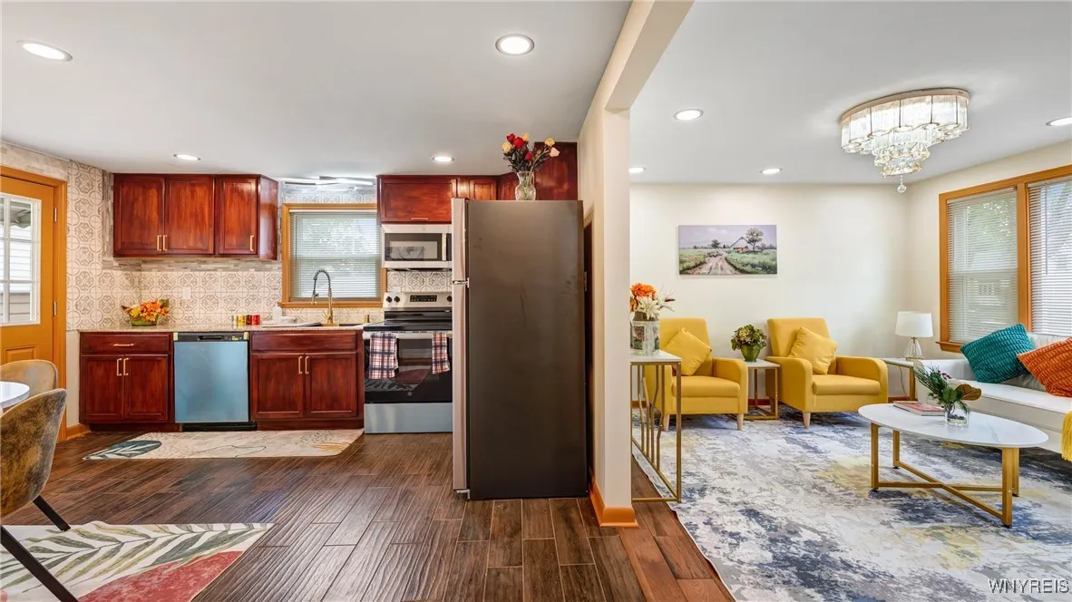 93 Sharon Drive, Tonawanda, New York 14150, Tonawanda, New York 14150, 4 Bedrooms Bedrooms, 6 Rooms Rooms,2 BathroomsBathrooms,Residential,For Sale,93 Sharon Drive, Tonawanda, New York 14150,B1621844