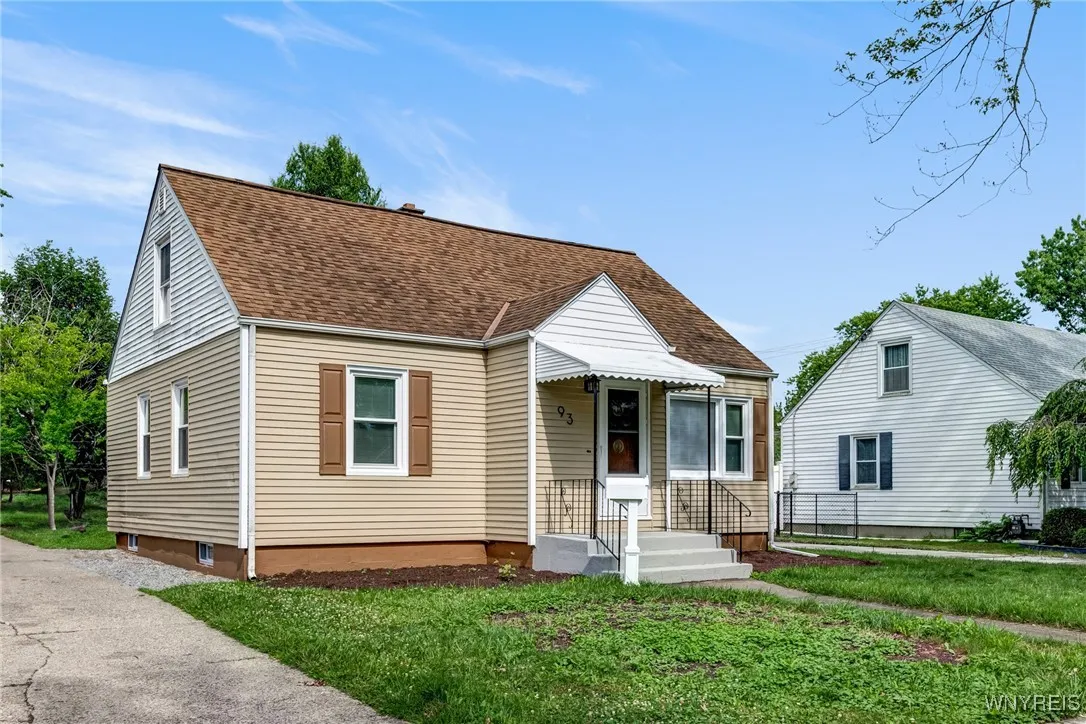 93 Sharon Drive, Tonawanda, New York 14150, Tonawanda, New York 14150, 4 Bedrooms Bedrooms, 6 Rooms Rooms,2 BathroomsBathrooms,Residential,For Sale,93 Sharon Drive, Tonawanda, New York 14150,B1621844