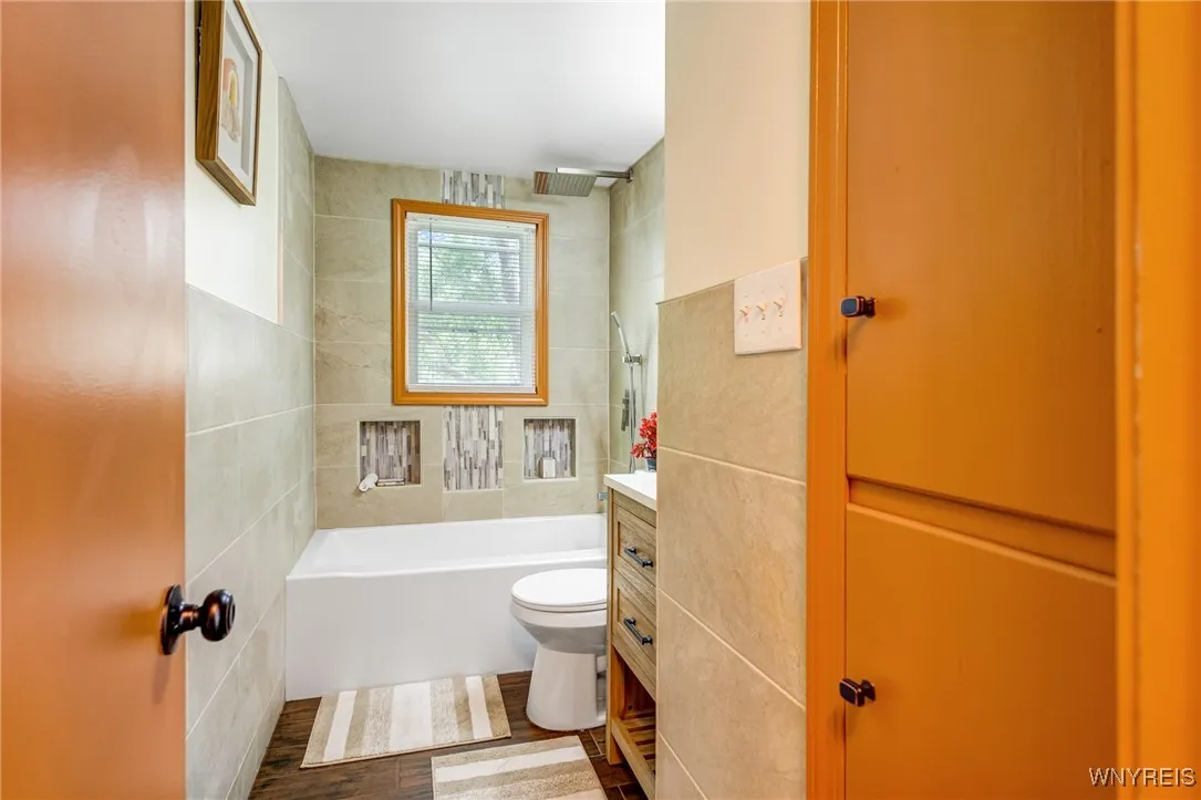 93 Sharon Drive, Tonawanda, New York 14150, Tonawanda, New York 14150, 4 Bedrooms Bedrooms, 6 Rooms Rooms,2 BathroomsBathrooms,Residential,For Sale,93 Sharon Drive, Tonawanda, New York 14150,B1621844