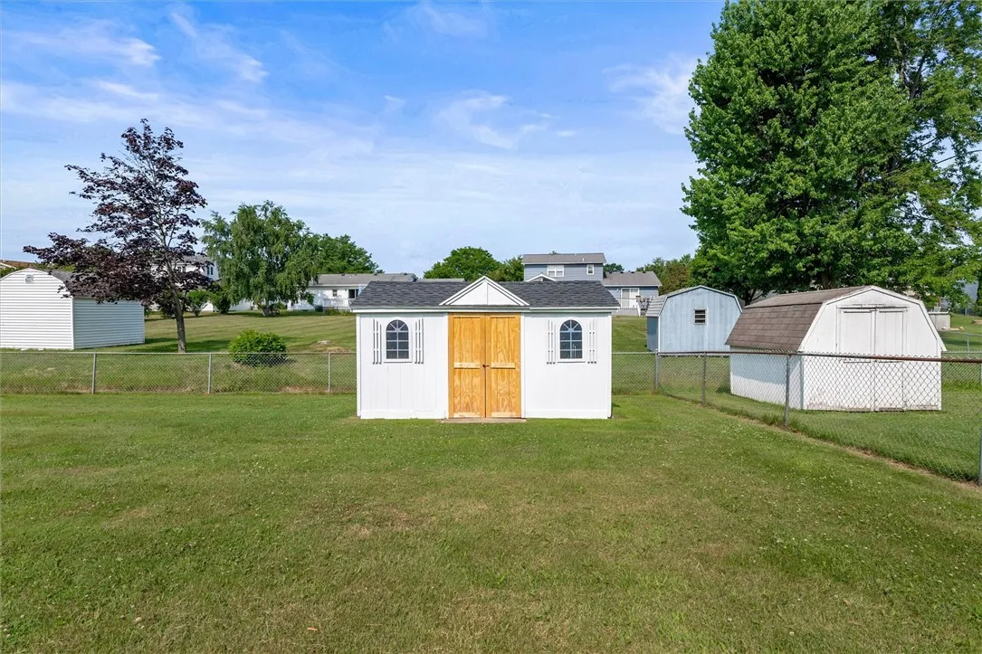 45 Hazel Bark, Gates, New York 14606, Gates, New York 14606, 3 Bedrooms Bedrooms, 9 Rooms Rooms,2 BathroomsBathrooms,Residential,Closed,45 Hazel Bark, Gates, New York 14606,0,R1621479