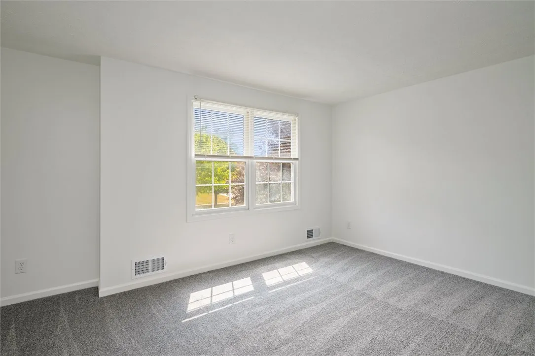 45 Hazel Bark, Gates, New York 14606, Gates, New York 14606, 3 Bedrooms Bedrooms, 9 Rooms Rooms,2 BathroomsBathrooms,Residential,Closed,45 Hazel Bark, Gates, New York 14606,0,R1621479