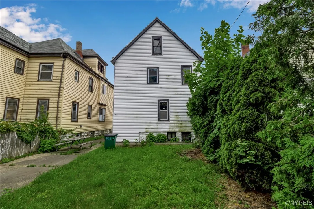 624 Kensington Avenue, Buffalo, New York 14215, Buffalo, New York 14215, 4 Bedrooms Bedrooms, 8 Rooms Rooms,1 BathroomBathrooms,Residential,For Sale,624 Kensington Avenue, Buffalo, New York 14215,B1621487