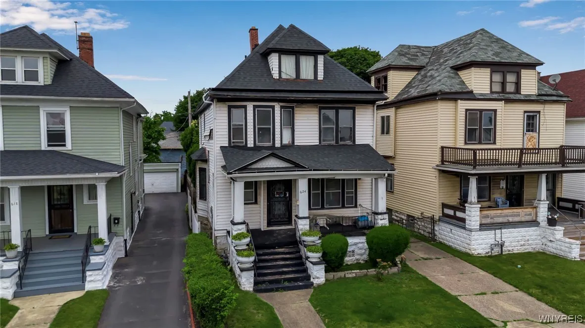 624 Kensington Avenue, Buffalo, New York 14215, Buffalo, New York 14215, 4 Bedrooms Bedrooms, 8 Rooms Rooms,1 BathroomBathrooms,Residential,For Sale,624 Kensington Avenue, Buffalo, New York 14215,B1621487