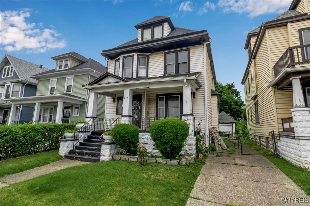 624 Kensington Avenue, Buffalo, New York 14215, Buffalo, New York 14215, 4 Bedrooms Bedrooms, 8 Rooms Rooms,1 BathroomBathrooms,Residential,For Sale,624 Kensington Avenue, Buffalo, New York 14215,B1621487