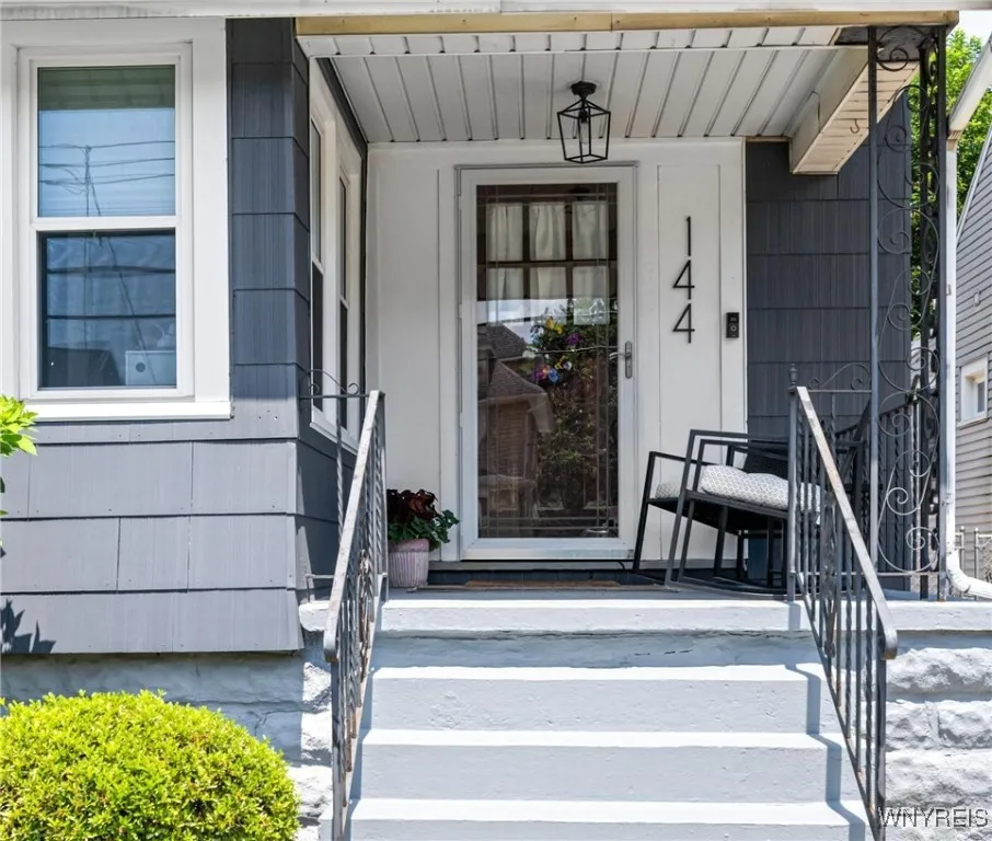 144 Whitfield Avenue, Buffalo, New York 14220, Buffalo, New York 14220, 3 Bedrooms Bedrooms, 8 Rooms Rooms,1 BathroomBathrooms,Residential,Closed,144 Whitfield Avenue, Buffalo, New York 14220,0,B1621837