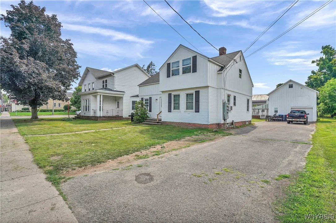 10470 Main Street, North Collins, New York 14111, North Collins, New York 14111, 6 Bedrooms Bedrooms, ,3 BathroomsBathrooms,Residential,Closed,10470 Main Street, North Collins, New York 14111,0,B1621315