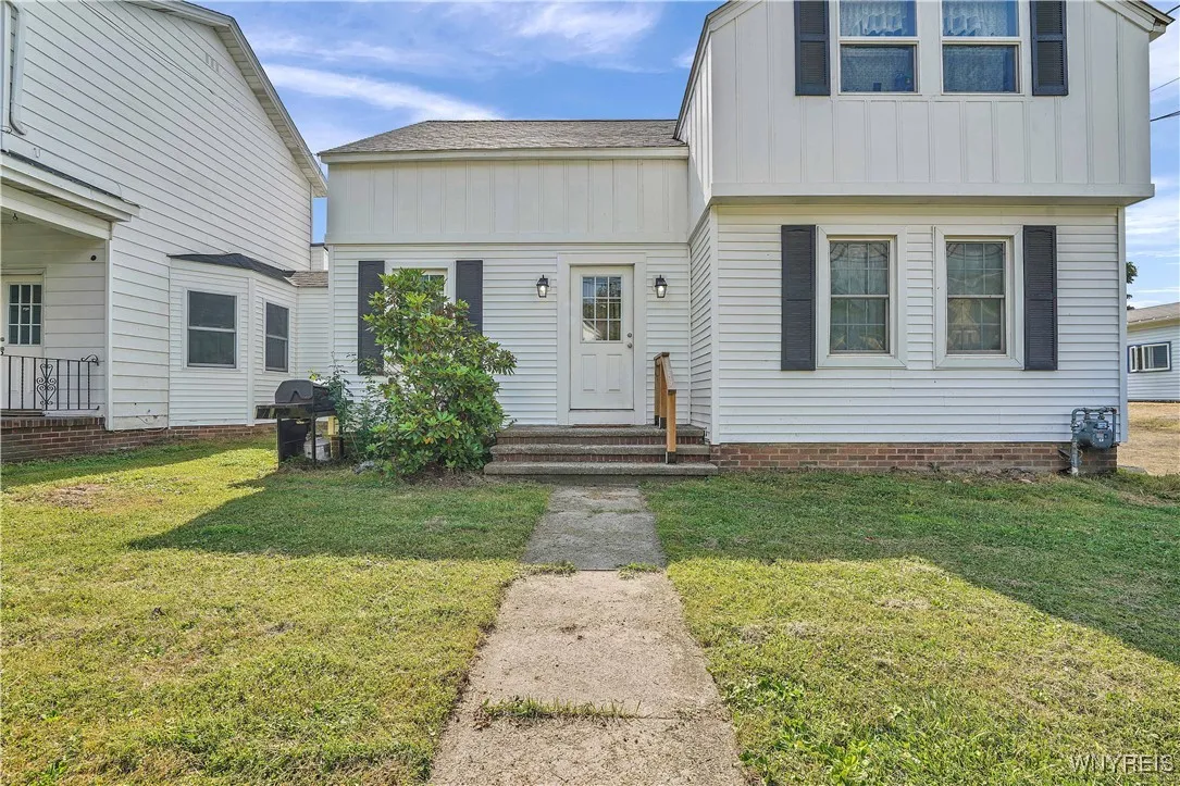 10470 Main Street, North Collins, New York 14111, North Collins, New York 14111, 6 Bedrooms Bedrooms, ,3 BathroomsBathrooms,Residential,Closed,10470 Main Street, North Collins, New York 14111,0,B1621315