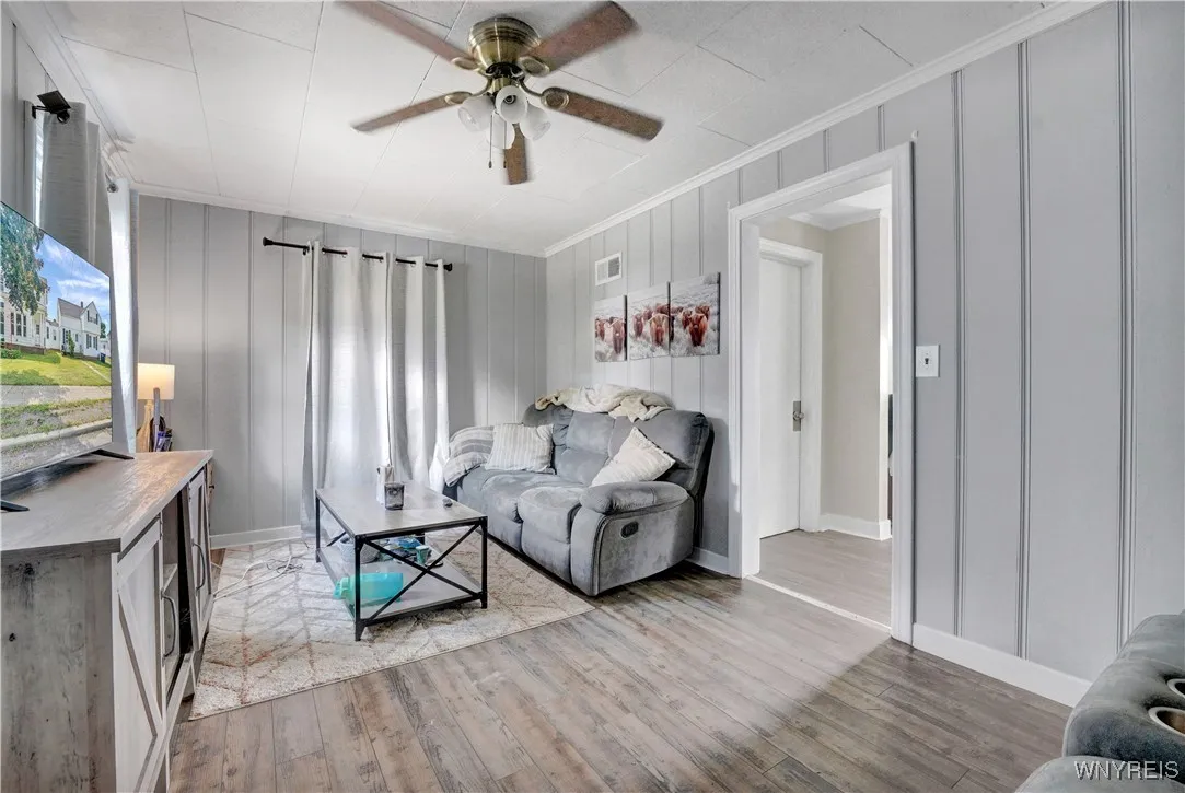 2 bedroom unit