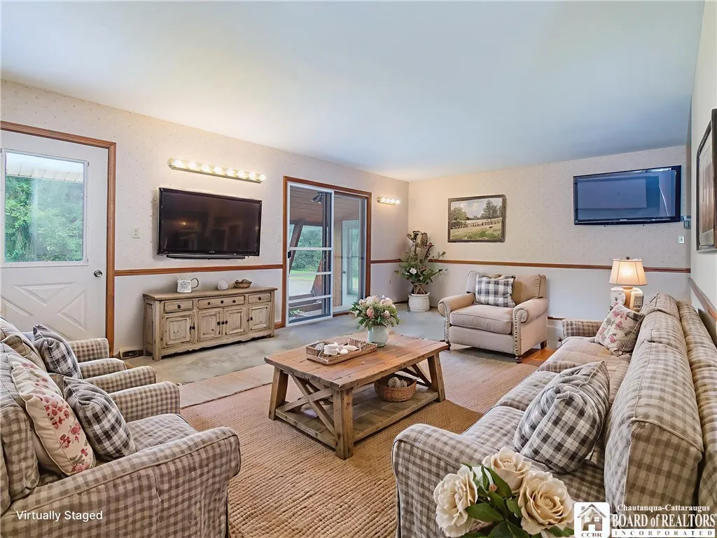 5550 Route 474, Harmony, New York 14710, Harmony, New York 14710, 3 Bedrooms Bedrooms, 11 Rooms Rooms,2 BathroomsBathrooms,Residential,Closed,5550 Route 474, Harmony, New York 14710,0,R1619609
